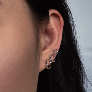 Circle stud earrings
