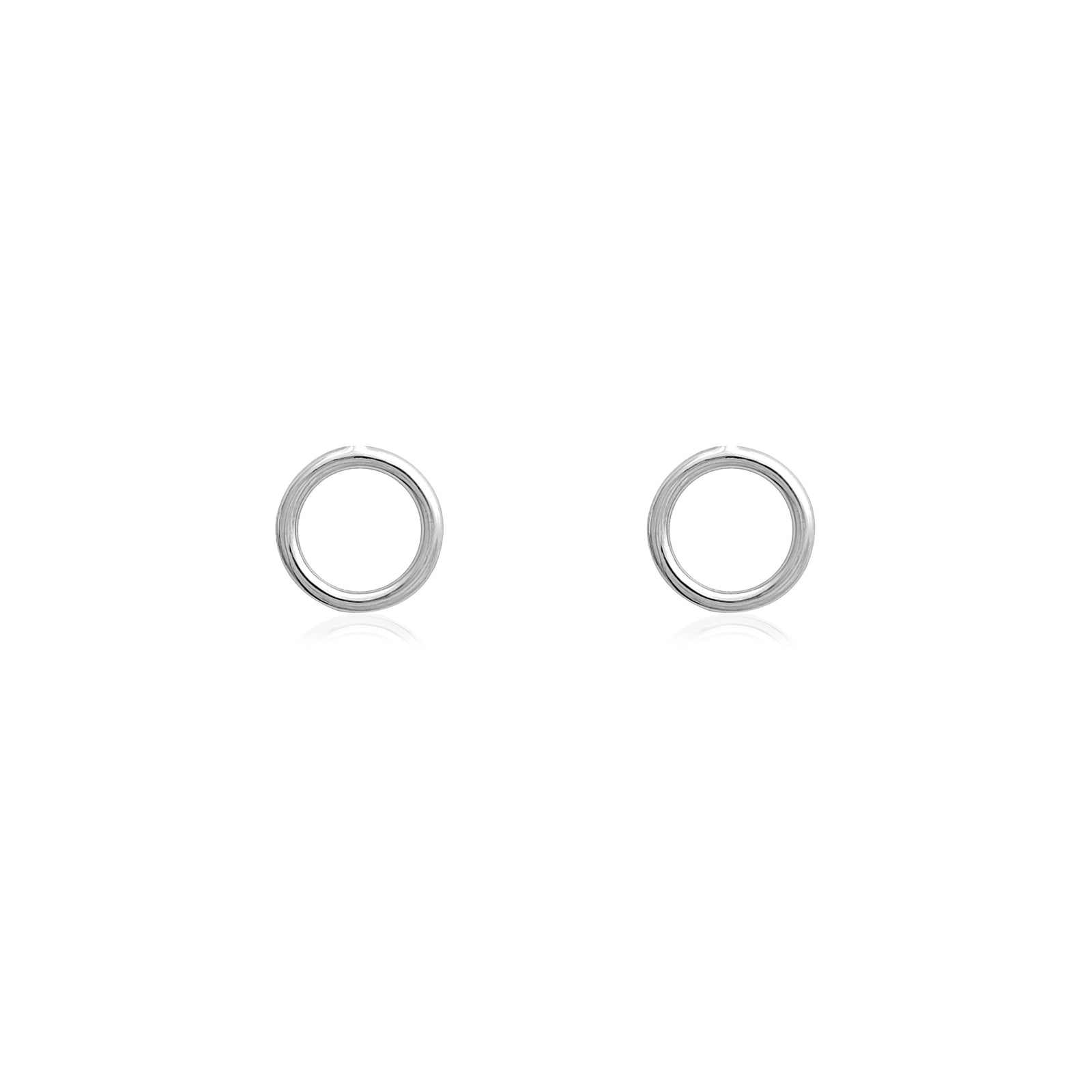 Circle stud earrings