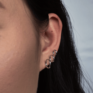Circle stud earrings
