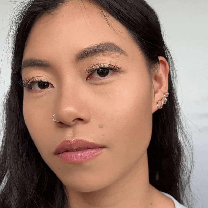 Circle stud earrings